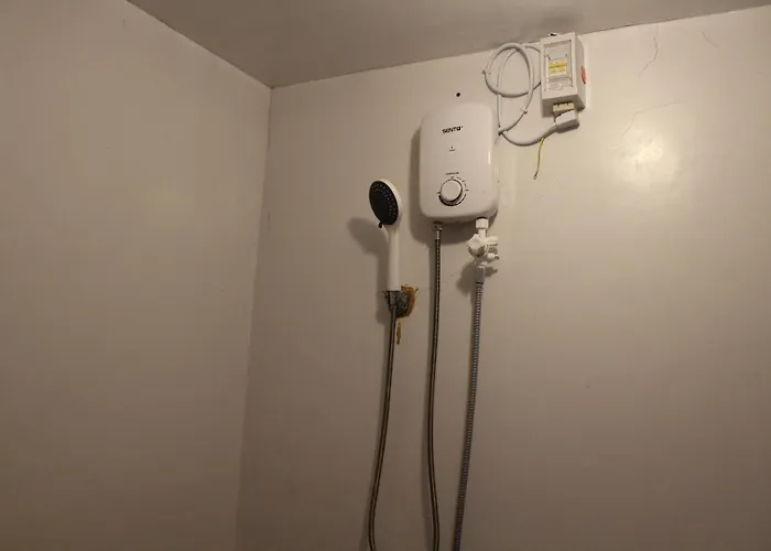 Large New Up To 6 Pax Apartment