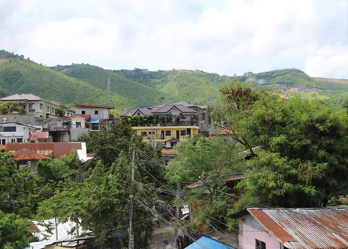 Large New Up To 6 Pax Apartment *